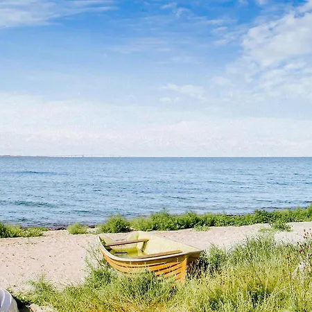 Holiday home Three-bedroom In