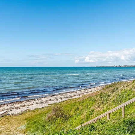 Holiday home Three-bedroom In