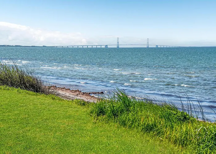 Сasa de vacaciones Three-bedroom In *